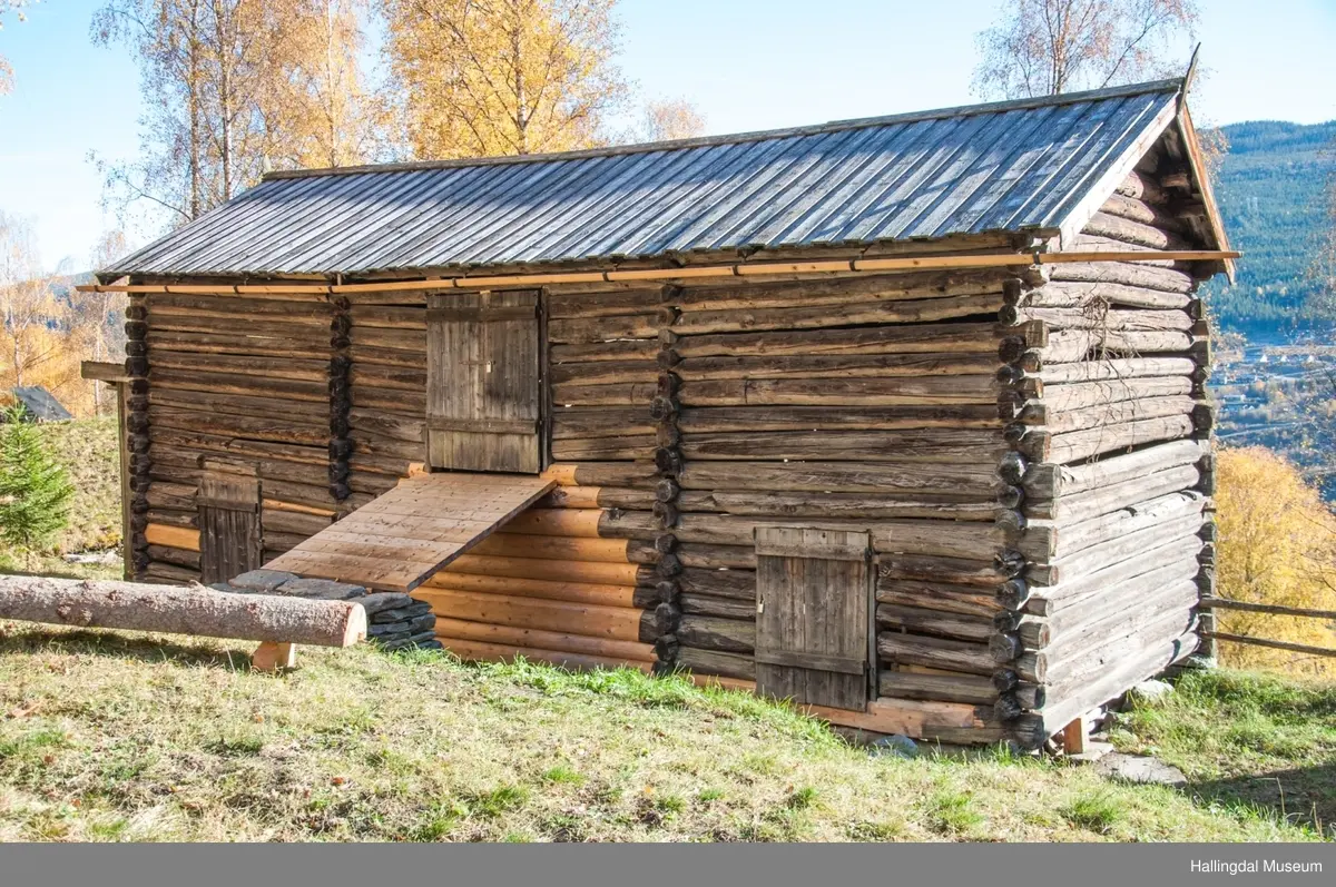 Låve fra Dortehaugen, husmannsplass under Sata,  Ål Bygdamuseum, Leksvol
