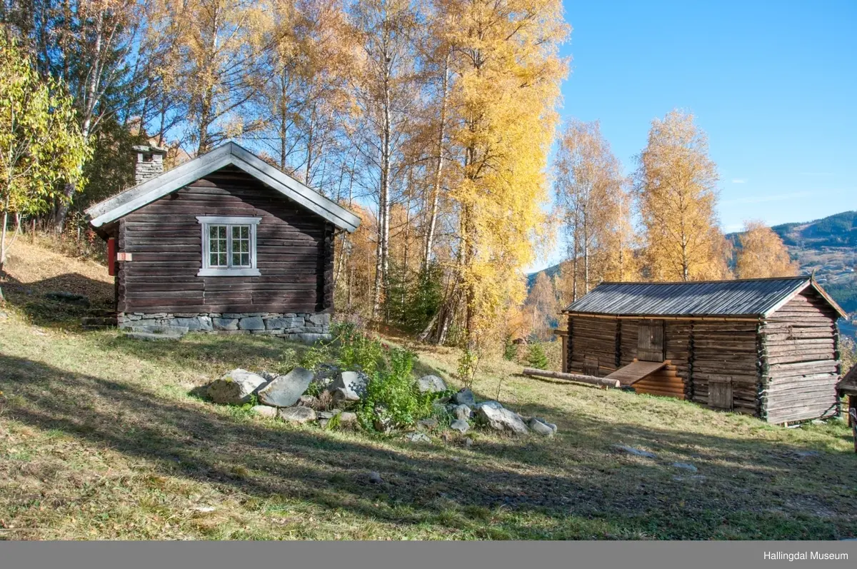 Stugu fra Sutøy under Prestegarden på Ål Bygdamuseum, Leksvol
