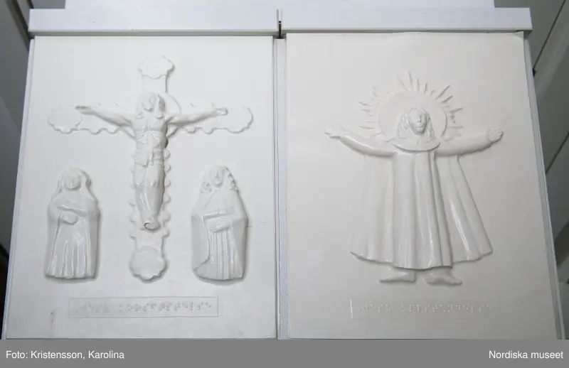 Traditioner, basutställning, detaljer och lite översikt över årets högtider; advent, lucia, jul, tjugonde dag Knut, Andersdagen, gårdstomte i stallet, folktro och midsommar bland annat.