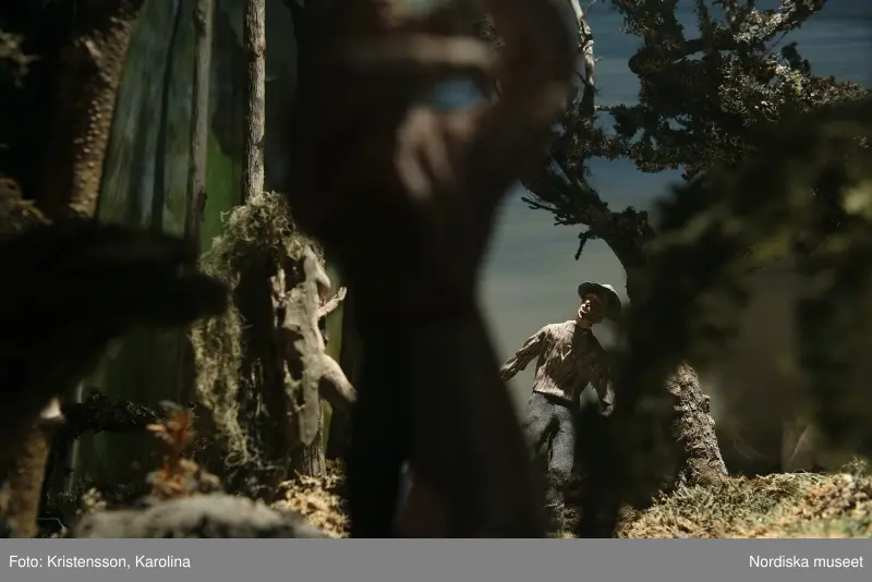 Traditioner, basutställning, detaljer och lite översikt över årets högtider; advent, lucia, jul, tjugonde dag Knut, Andersdagen, gårdstomte i stallet, folktro och midsommar bland annat.