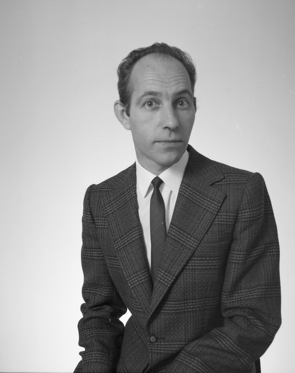 Portrett av mannsperson. Teimann (?)