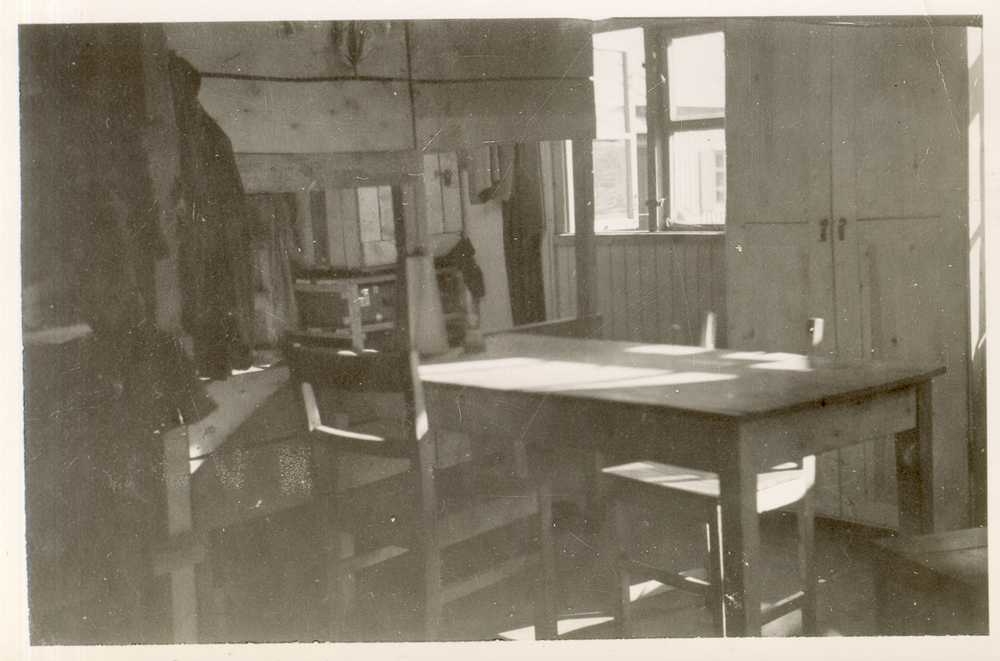 Interiør fra arbeidsleiren, Kroken, Sørfold.