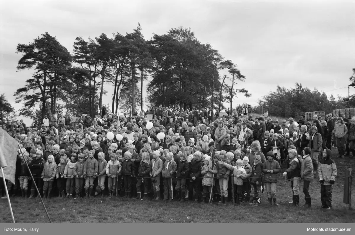 Annestorpsdalens scoutkår anordnar distriktstävlingar från scoutgården vid Konditorivägen i Lindome, år 1983.

För mer information om bilden se under tilläggsinformation.