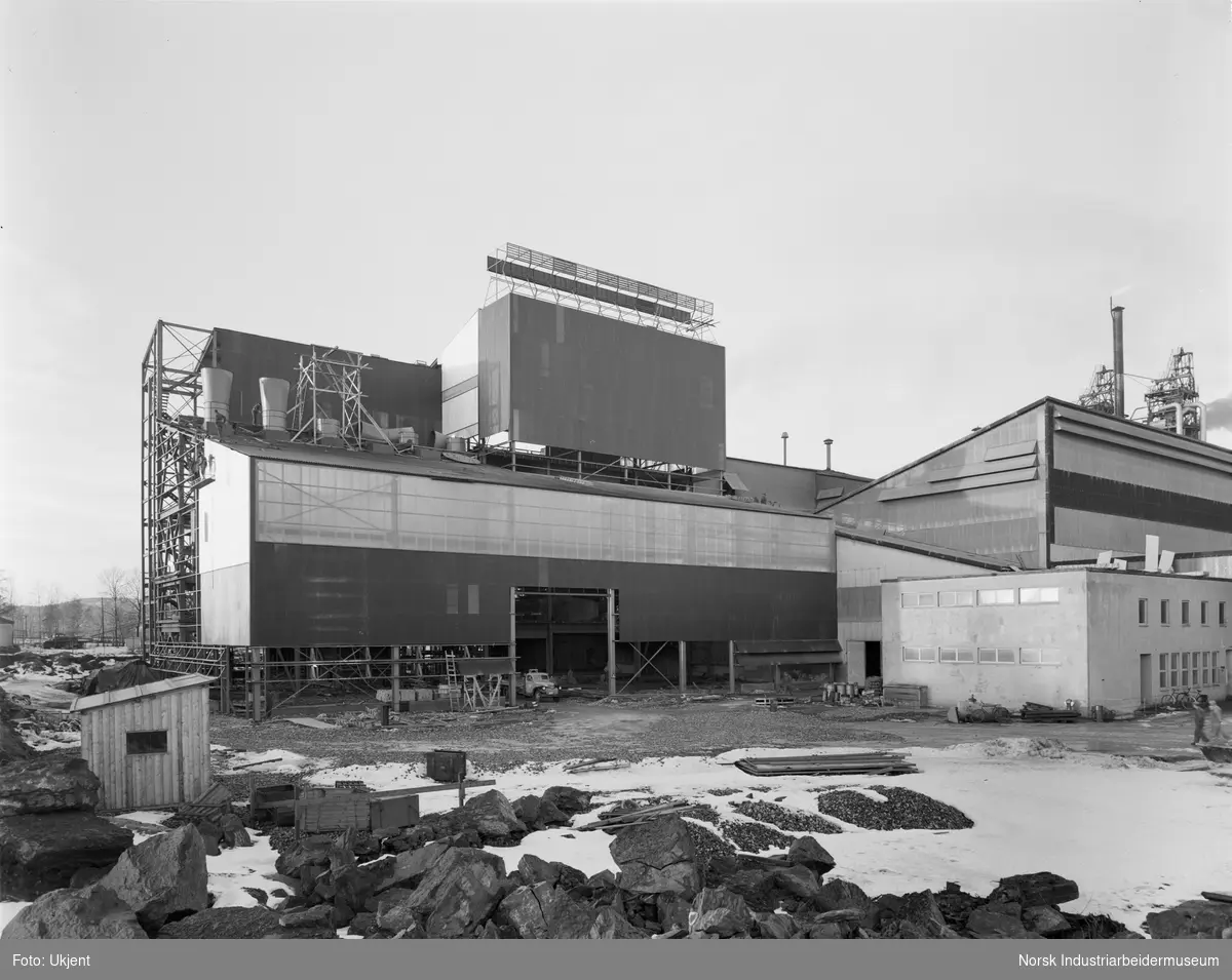 Ovnshall, Karbidfabrikken. Eksteriør fra øst.