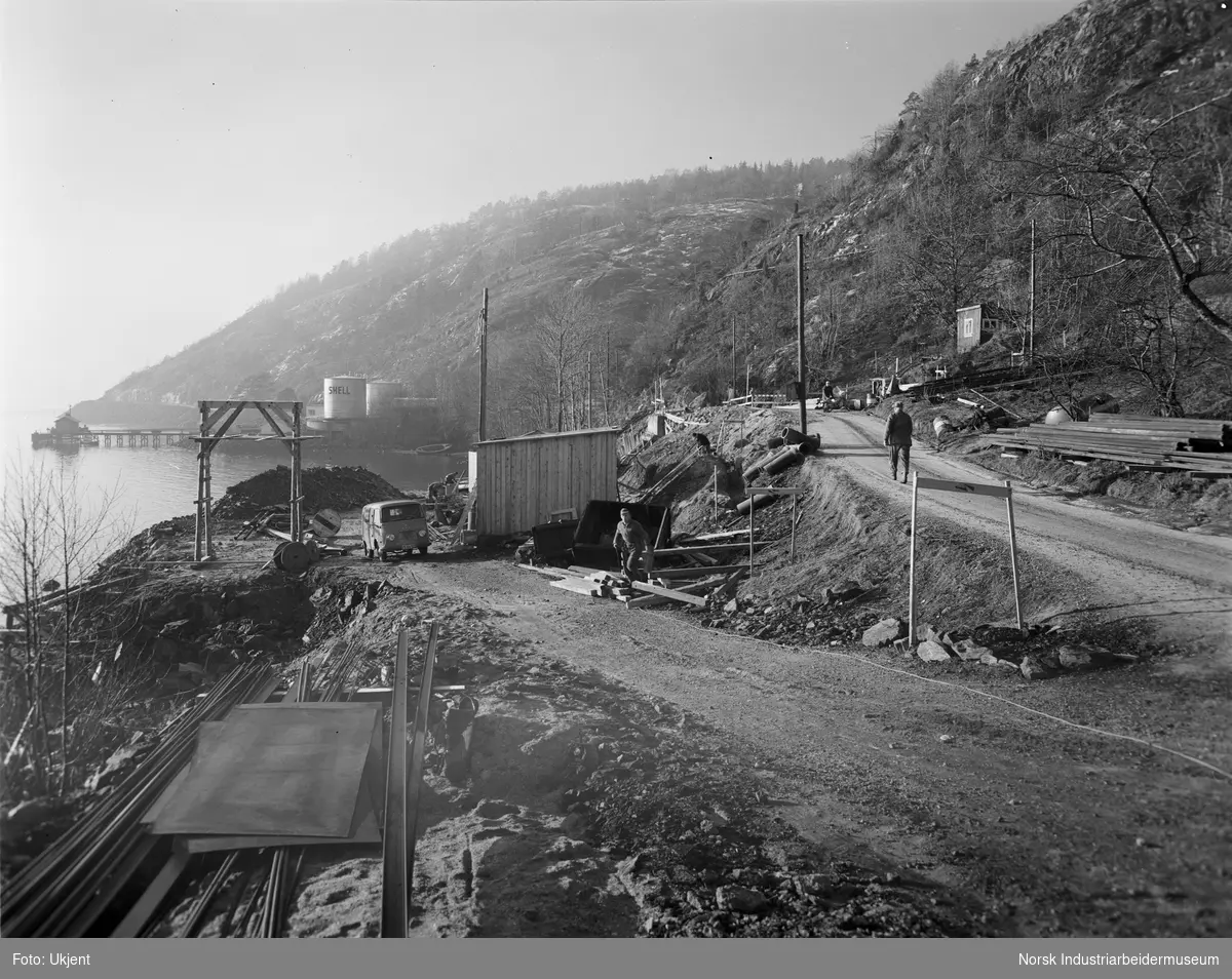 Påhugg til vanntunnel. Oversikt Knardal, øst.