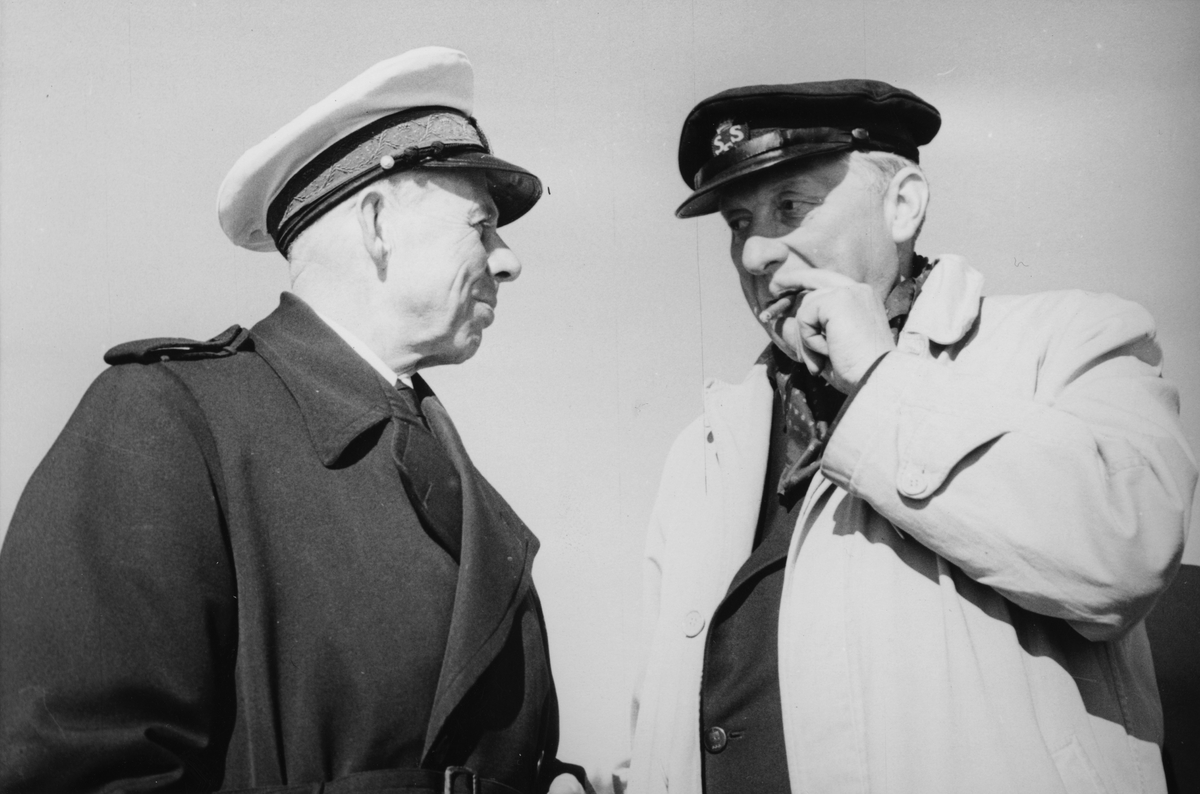 "K G Hamilton + Ivar Bohrn ["Ivar Bohrn" överstruket] Gunnar Hagenius"