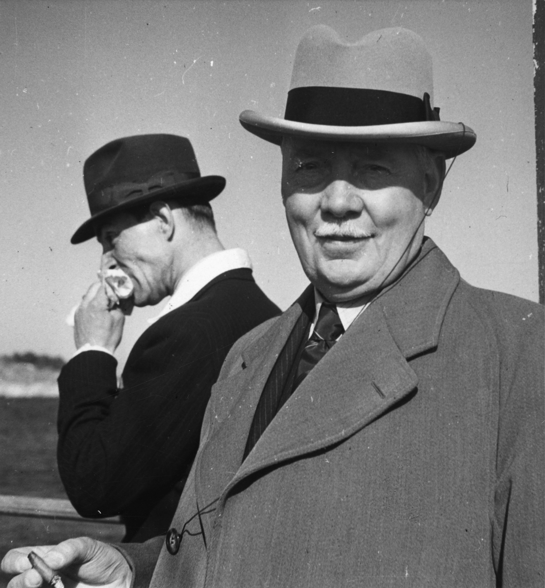 "Dir. Birger Jonsson och red. Ahlström"