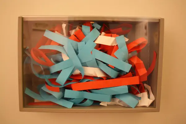 Publikum har stemt på om 16-åringer bør få stemmerett: Blått = Ja, Rødt = Nei, Hvitt = Vet ikke