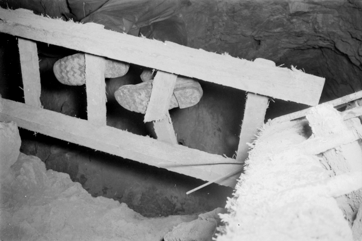 Farlige forhold og farlige arbeidsmetoder i gruva. Dårlig stige.