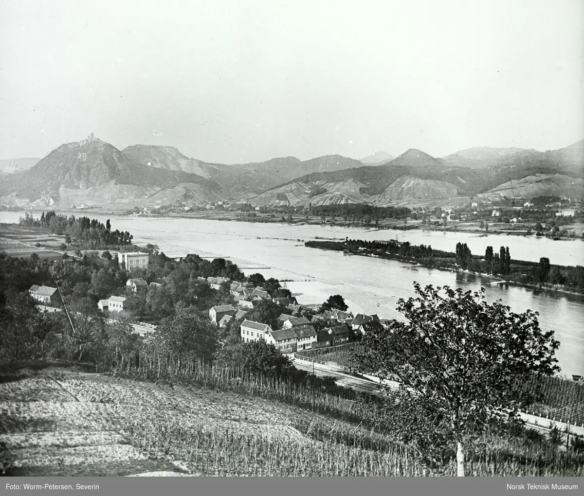 Drachenfels med 7 fjell, Rhinen