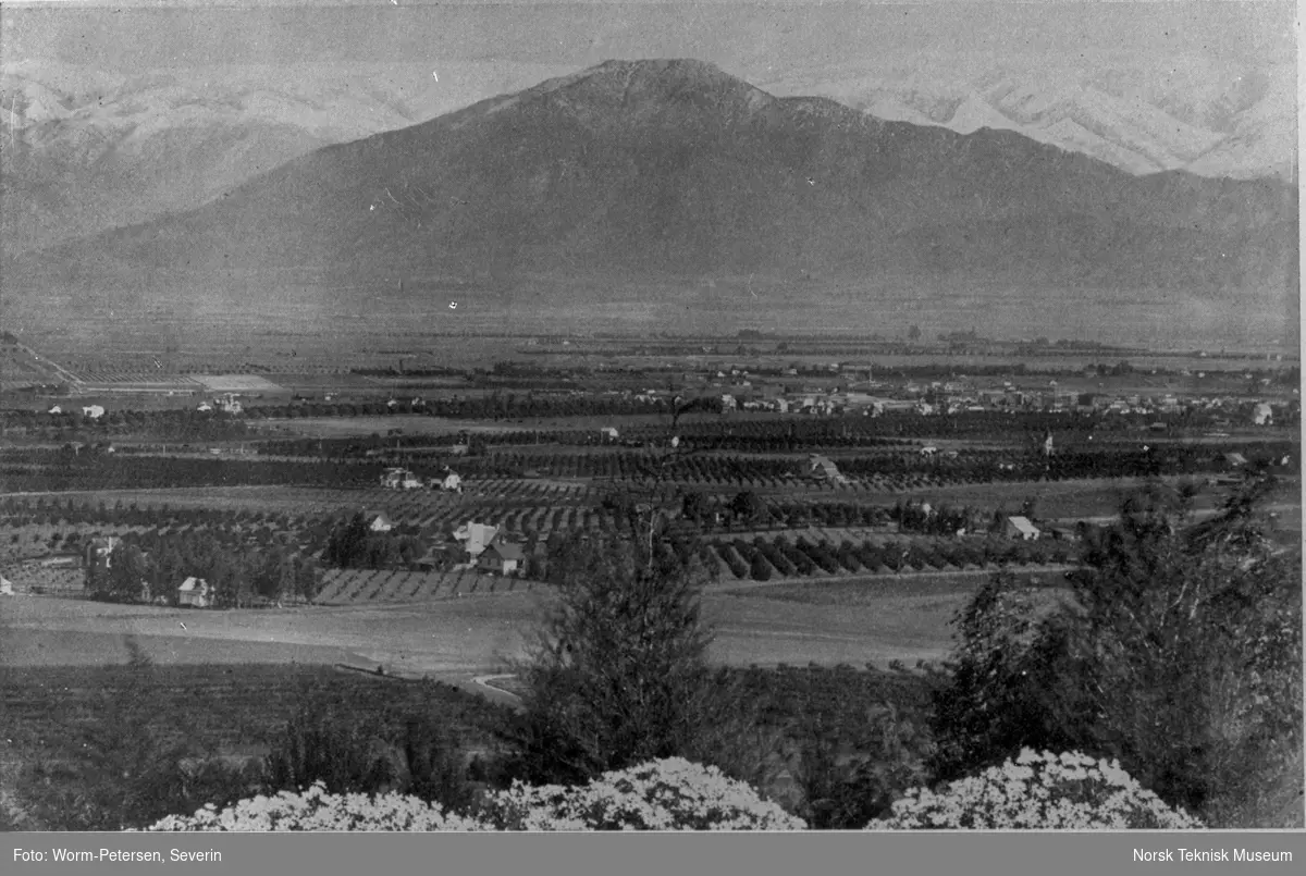 Redlands sett fra høydene, California