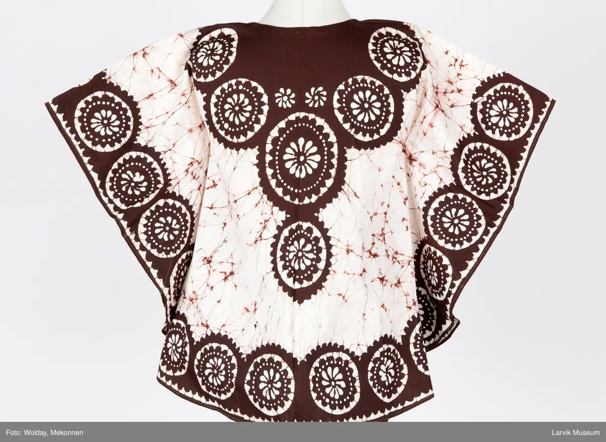 Batikkmønster og rosetter