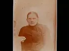 En kvinna, bröstbild.
Fru Ester Karlsson