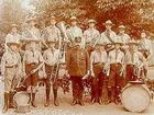 Skolmusik, 14 scouter med musikinstrument.
Musikfanjunkare D. Hagberg