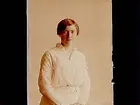 En ung kvinna, bröstbild.
Berta Andersson