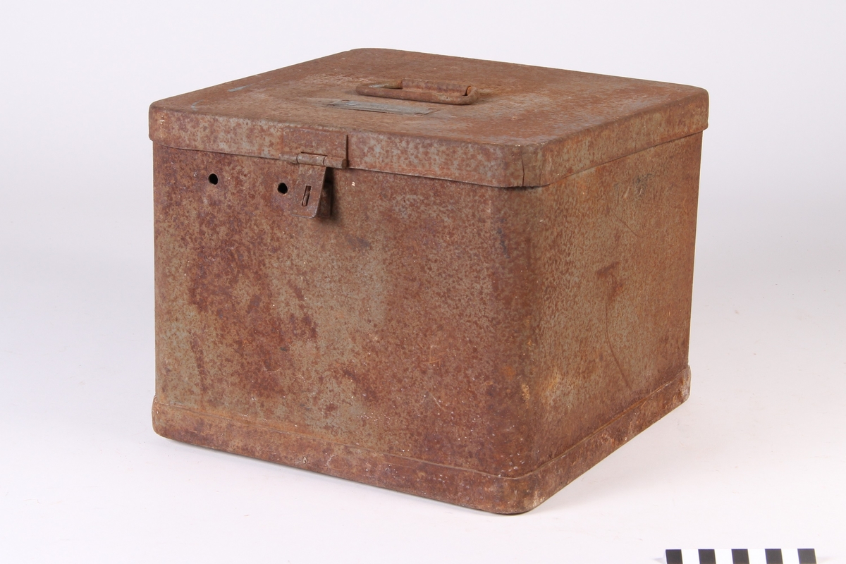 Aggregat for elektrisk gjerde. 1930-40 tallet
