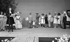 70 talets måltid, sommar fam. 16 juni 1965

Teaterföreställning