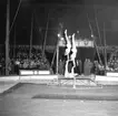 Cirkus i stan.
Bildsidan.
21 maj 1955