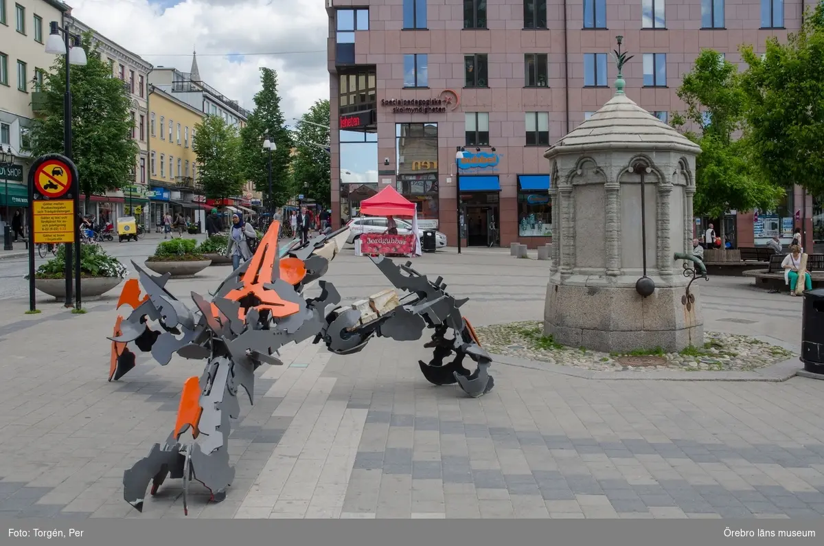 OpenART 2013.
Konstverk: Hector, av Pontus Ersbacken, på Våghustorget.