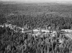 Flygfoto över Hålahults Sanatorium.
Bilden tagen för vykort.
Förlag: C. E. Erikssons Eftr., Närkes Kil.