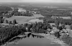 Flygfoto över Mariedam.
Bilden tagen för vykort.
Förlag: Henrik Cederkvist, Mariedam.