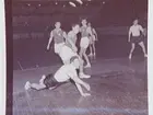 Handboll, Idrottshuset 1947.
 Arne Bergman i måltagen.