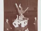 Handboll, Idrottshuset 1951.
 Nils Fahlström hissas efter serieseger och svenskt mästerskap.