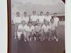 Handboll, Eyravallen 1947. ÖSK utehandboll. Fr.v. Ryderus, Isaksson, Ahrén, Bern, Nordmark, Sandqvist, Eld. Sittande: Bergström, Klingberg och Sundelin.