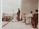 Invigning av Örebro Idrottshus 1 sept. 1946. Intendent G. Lundholm invigningstalar.