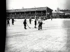 Bandy.
ÖSK - Slottsbron 7-1.