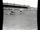 Situationsbilder från fotboll: ÖSK-Sleipner,