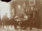 10 augusti 1920. Herr Larsson med släkt och vänner på Lars-dagen