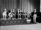 Whispering Band, sju män med musikinstrument.
Folkparken, Örebro.