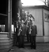 Frank Linds orkester, åtta män med musikinstrument.