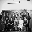 Rynninge skola, interiör, grupp 17 personer.
25-årsjubileum (1933-1958).
Roland Vilén