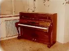 Skandia musik AB, piano.