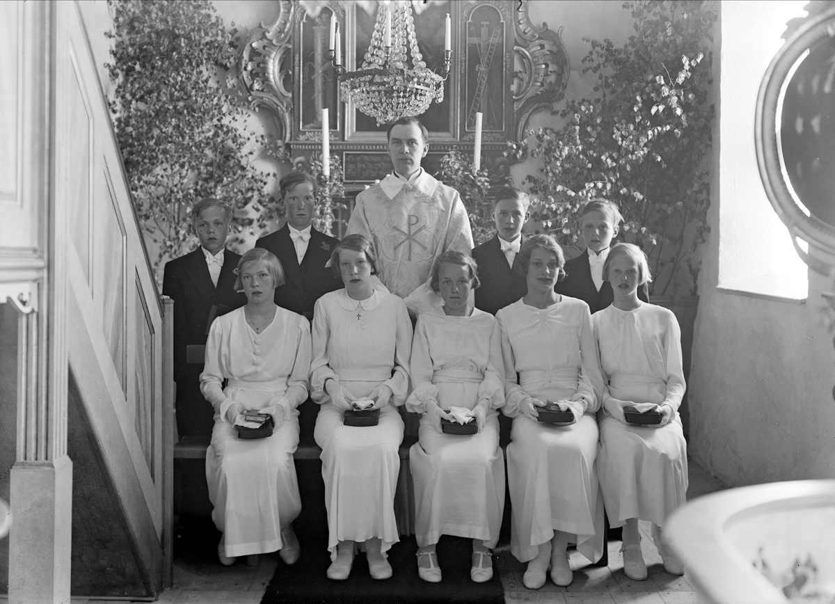 Konfirmander i Vidbo kyrka, Uppland 1937