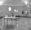 Örebro läns museum, utställningen Glas och textil, Orrefors, Sofia Widén och Alice Lund.
9-20 oktober 1954.