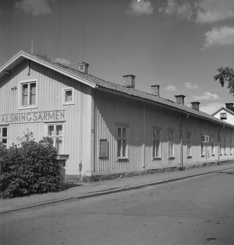 Bostadshus, Frälsningsarmén. Hospitalsgatan 7, Askersund.
juli - december 1956.
