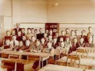 Olaus Petriskolan, klassrumsinteriör, 36 pojkar med lärare Einar Hult, klass 4A, sal 21.