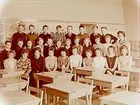 Vasaskolan, klassrumsinteriör, klass 6Ar, sal 21.
29 skolbarn och lärarinna fru Anna-Karin Bergström.