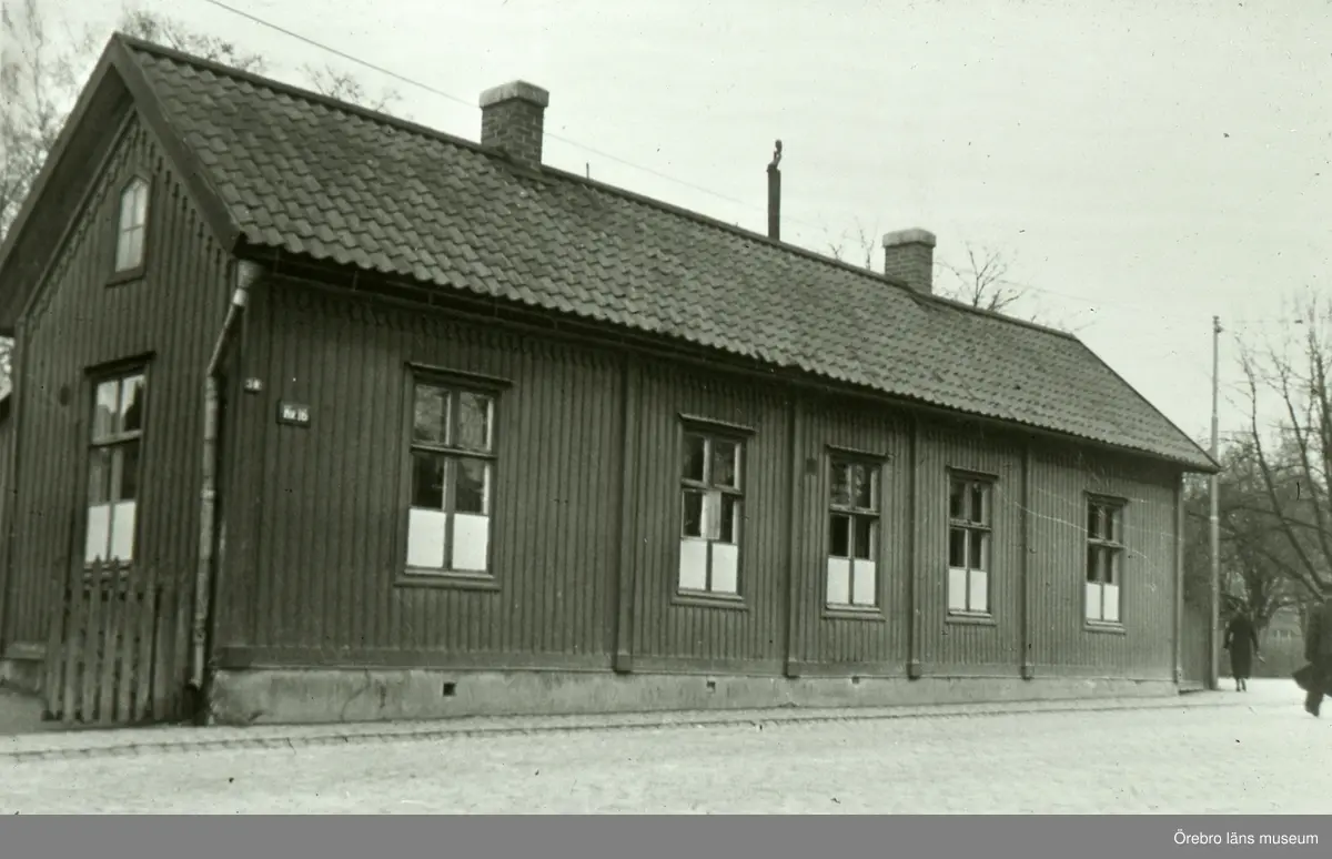 Storgatan 30, Köping-Hult banans stationshus. 
Marsfältsskolan (del av).