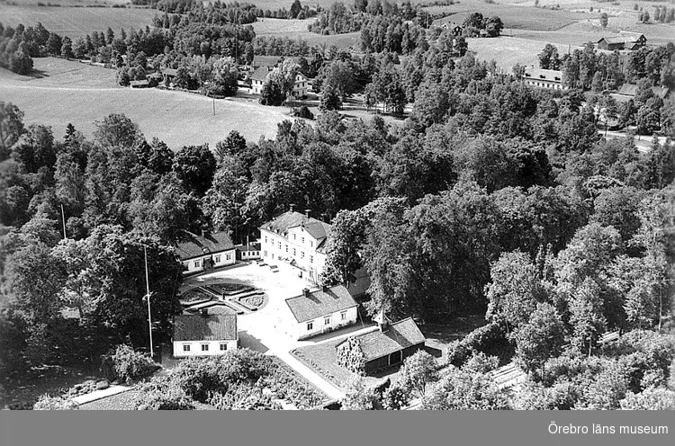 Flygfoto över en herrgård.