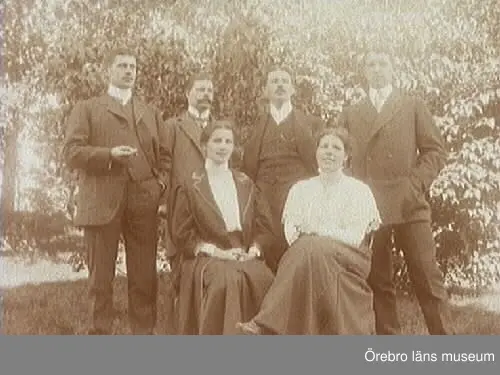 Sex av åtta syskon Callmander: Wilhelm Callmander, Josef Callmander, Ingrid Toll, f. Callmander, Jacob Callmander, Gerda Thermaenius, f. Callmander och David Callmander. Prosten Callmanders barn, Lerbäck.