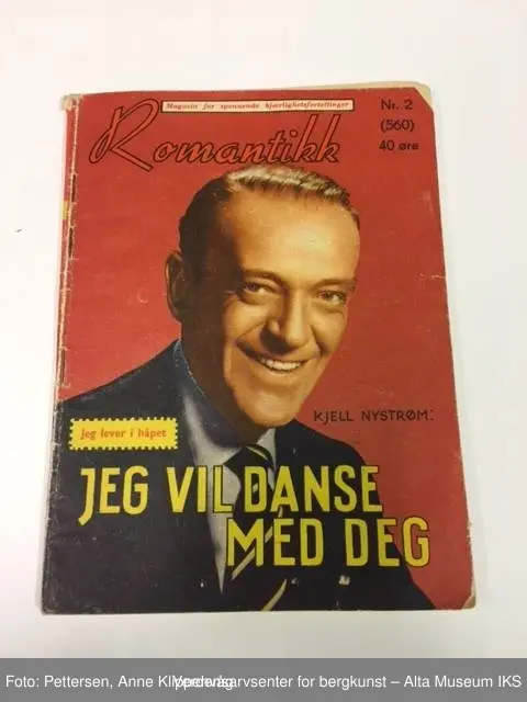 33 Ukeblad fra midten av 1950-tallet.