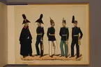 Plansch i färgtryck med uniform för Andra  livgrenadjärregementet för åren 1816-1872. Ingår i planschsamlingen Svenska arméns och flottans officersmunderingar utgiven av P.B Eklund.