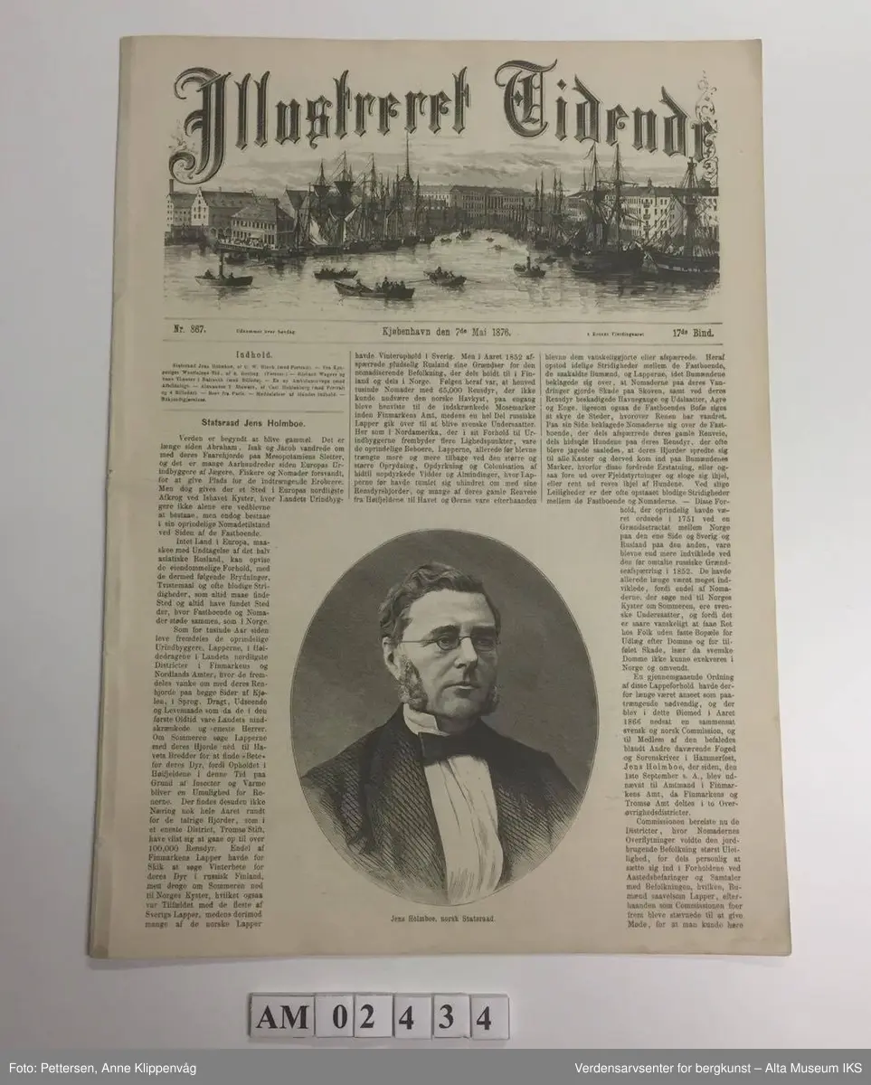 Form: Folioformat. 8 Sider.

Inneholder artikkel av C.W. Rieck om den norske statsråd Jens Holmboe, amtmann i Finnmark 1866-1874.

Artikkel på avisens forside om Statsråd Jens Holmboe om "lapper" og landet grenser i nord. Jens Holmboe var amtmann i Finnmark i 1866 - 1874. Han var den første amtmannen i det nye "reduserte" amtet, det egentlige Finnmark ( - Tromsø amt) og med sete i Hammerfest. Han var en meget sentral person i rettsforhandlingene om laksefiskeriet i Altaelva.