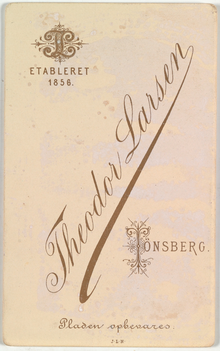 Portrett av barn, trolig Marthine (Tinken) Mathiesen.