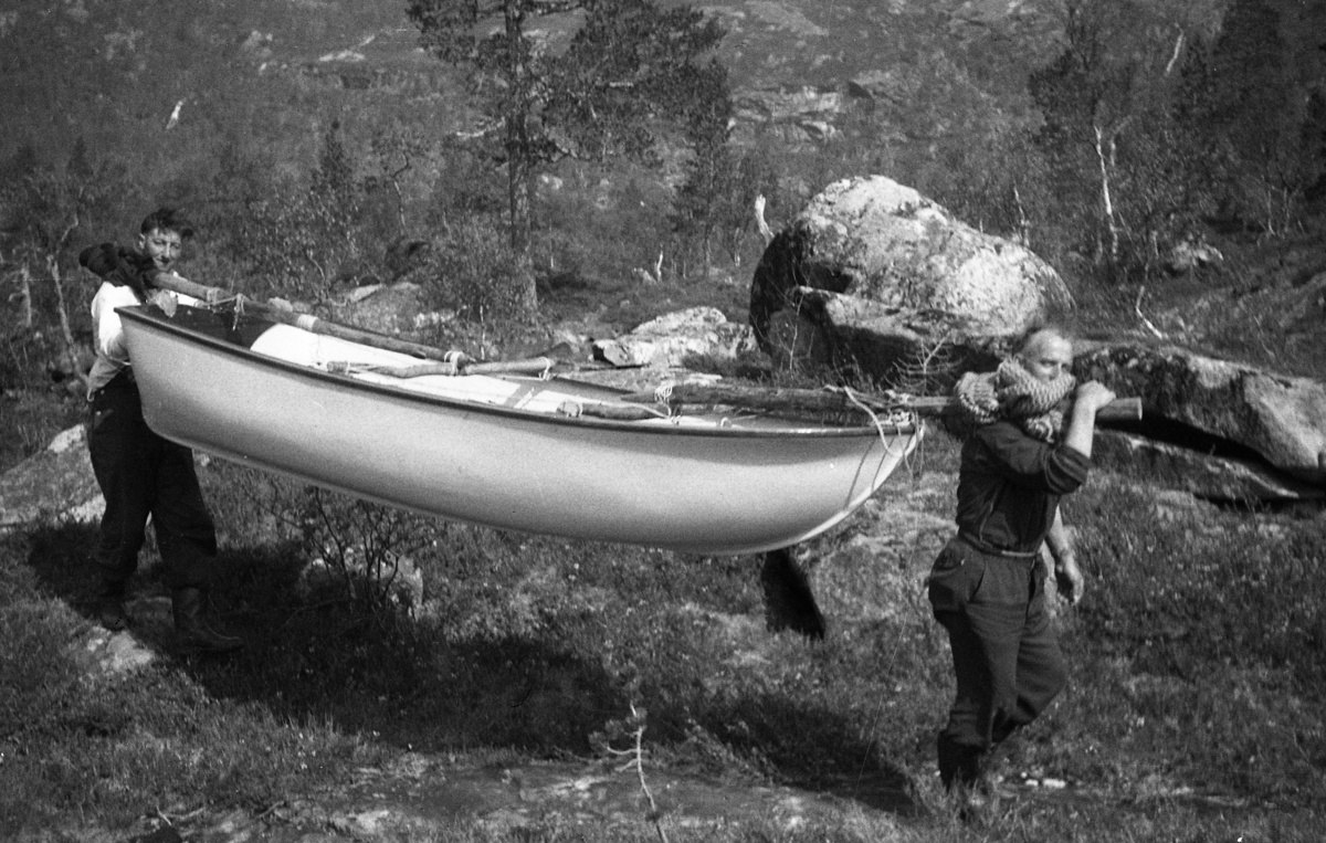 mellom Nordvatnet og Austervatnet. Bildet er tatt i juni 1959.