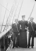 Drottning Victorias bilder. Drottning Victoria med prins Wilhelm och prins Gustaf (VI) Adolf.